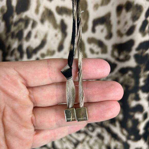 Calvin Klein Animal Print Chiffon Long Sleeve Shirt Size Large Ruffle Tie Neck - Picture 7 of 9